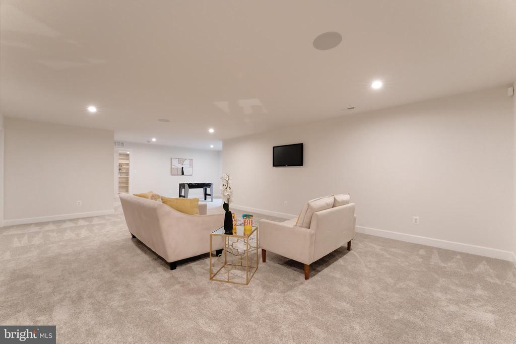 43044 GREELEY SQUARE