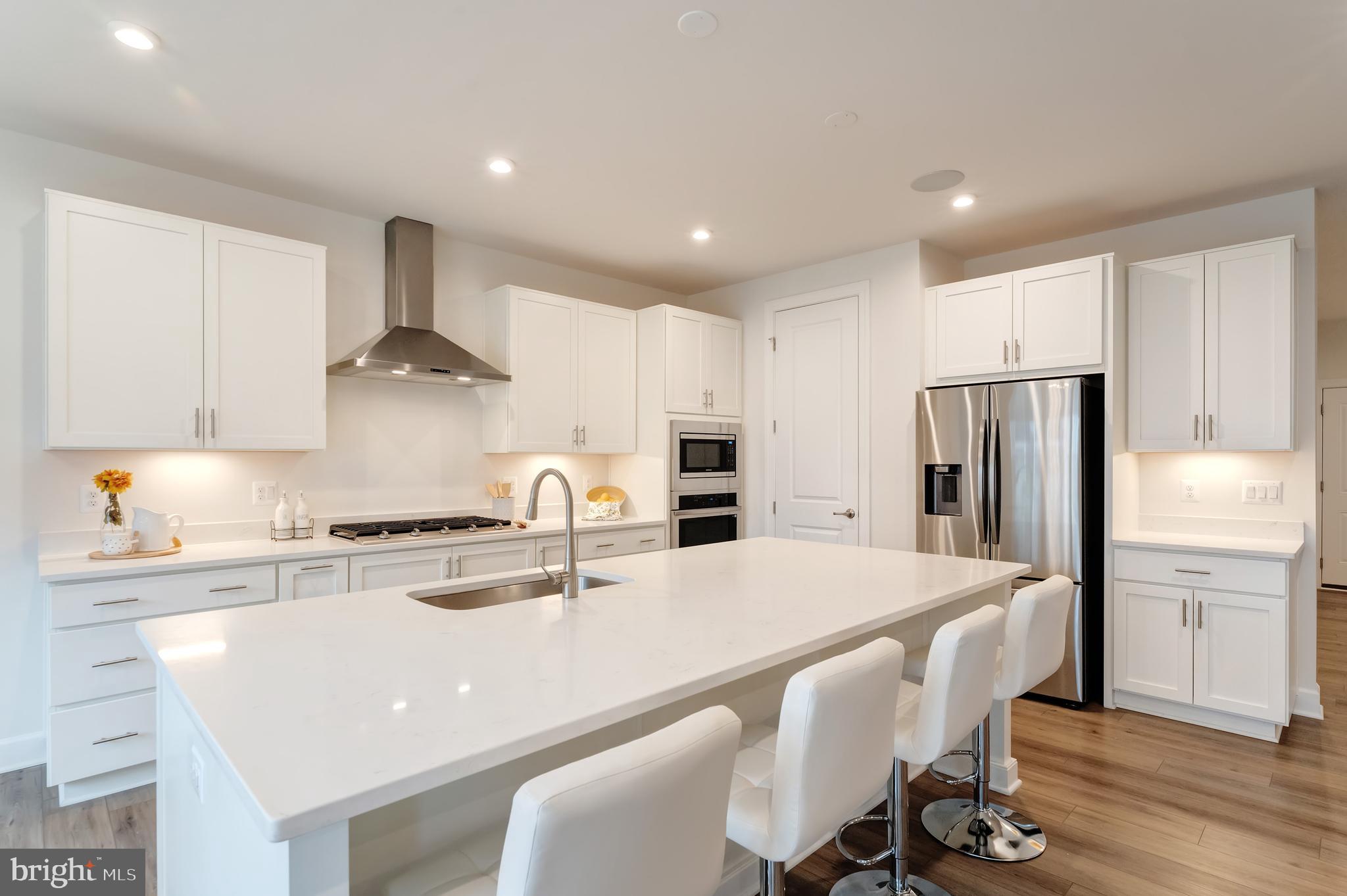 43044 GREELEY SQUARE