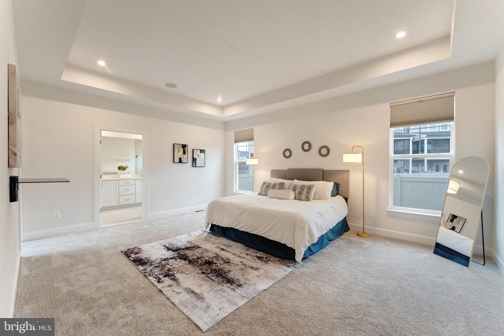 43044 GREELEY SQUARE