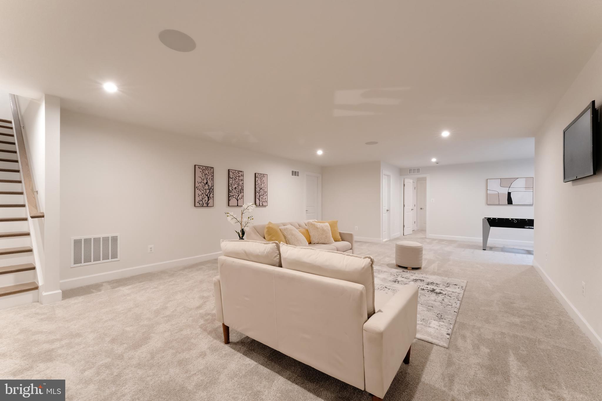 43044 GREELEY SQUARE