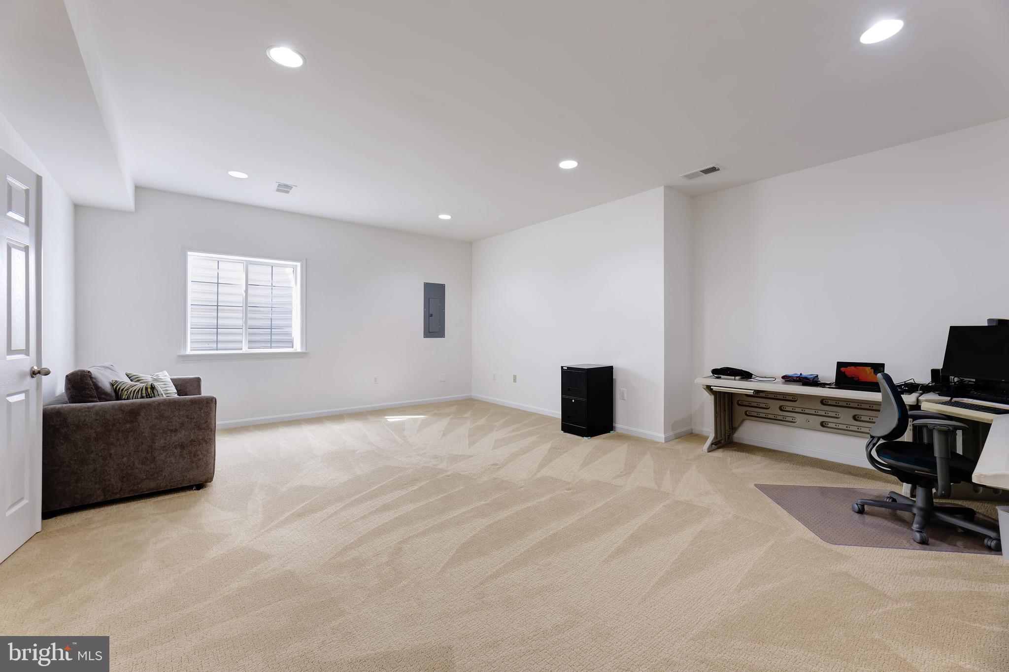 23985 TENBURY WELLS PLACE