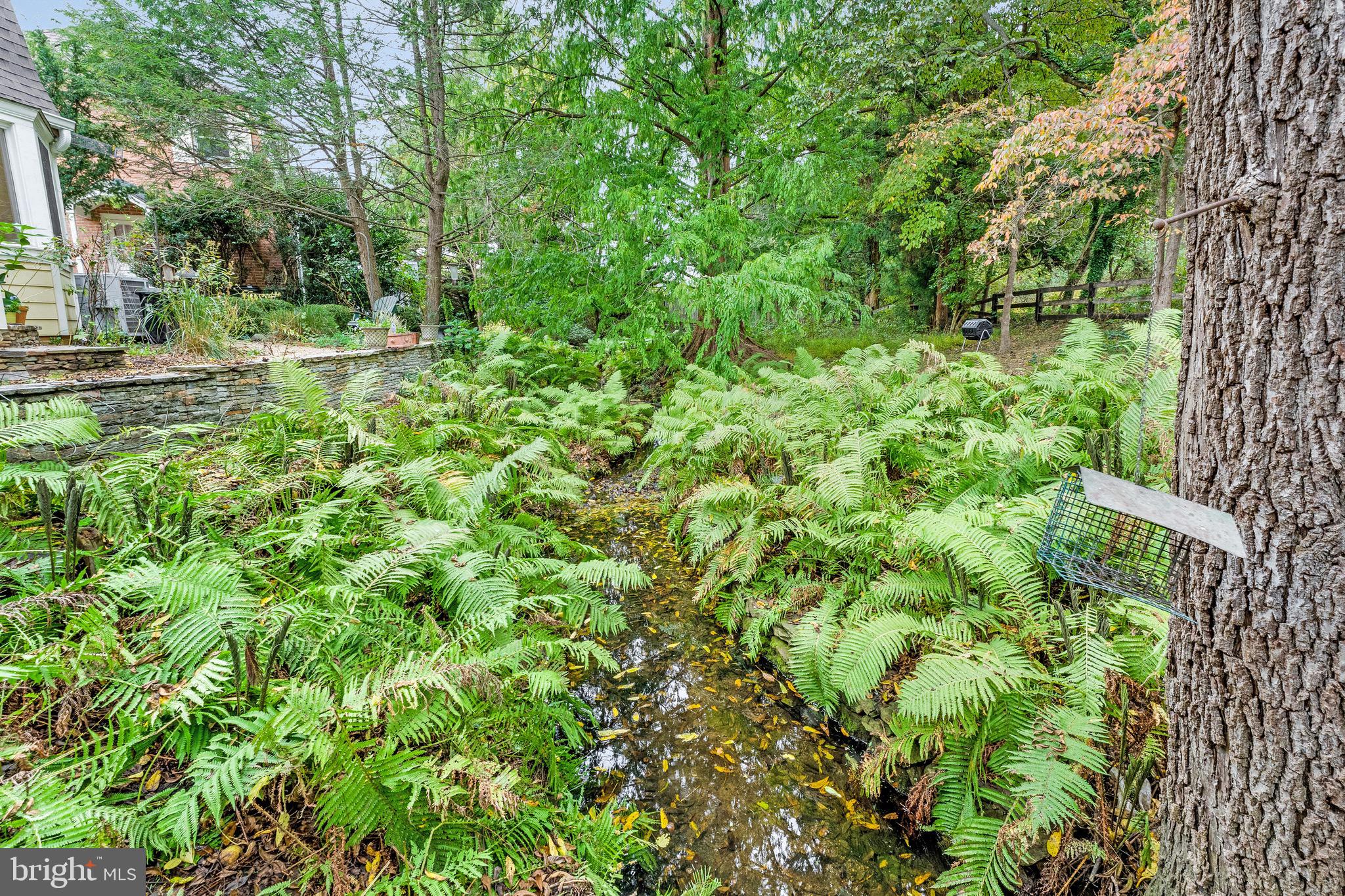 3 MEADOWBROOK COURT S