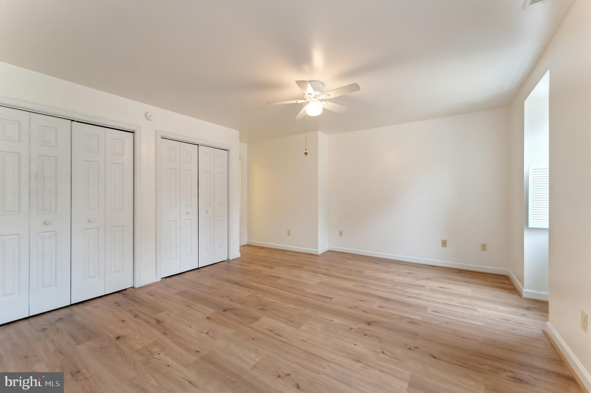 3 MEADOWBROOK COURT S