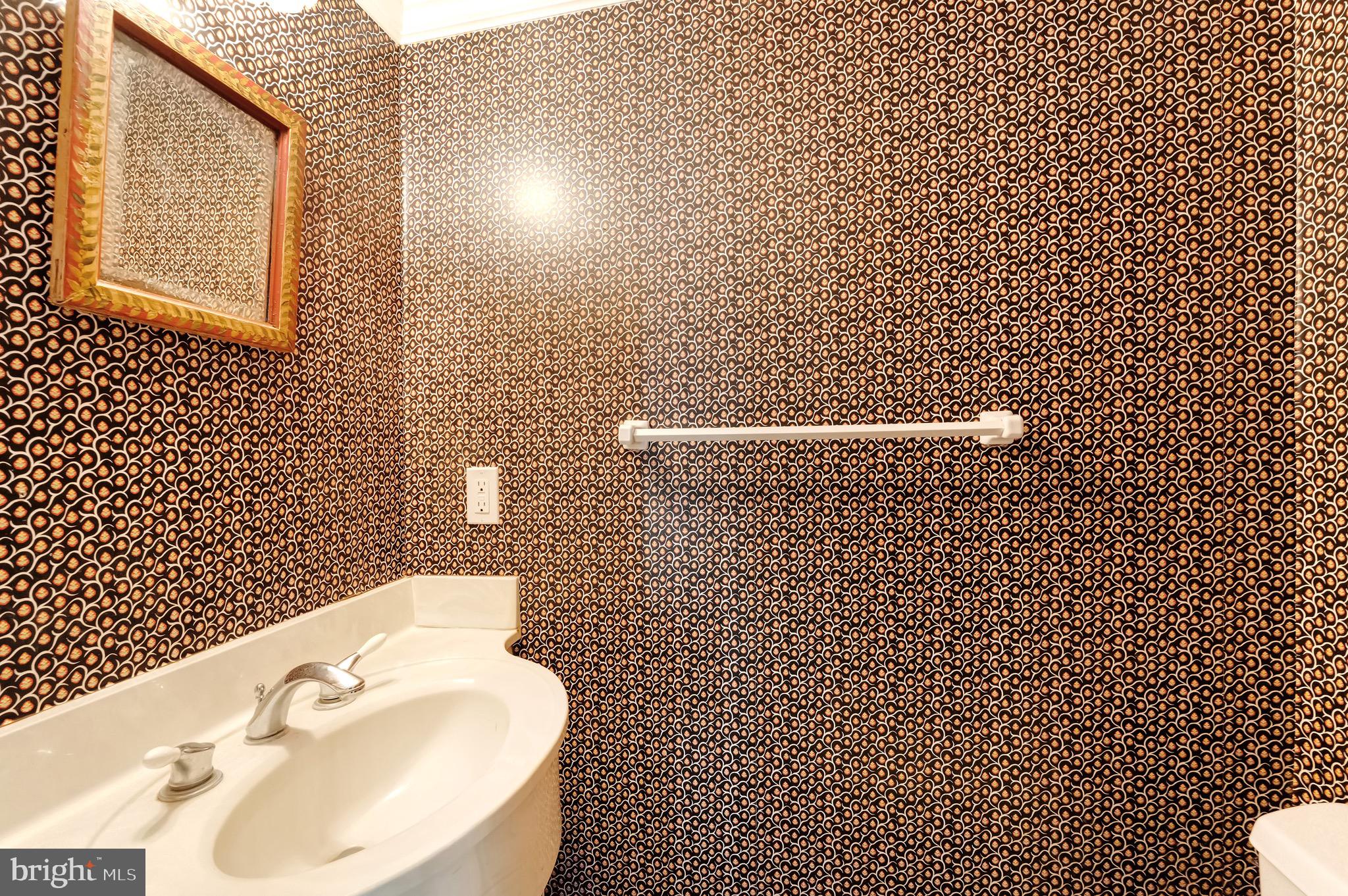 3 MEADOWBROOK COURT S