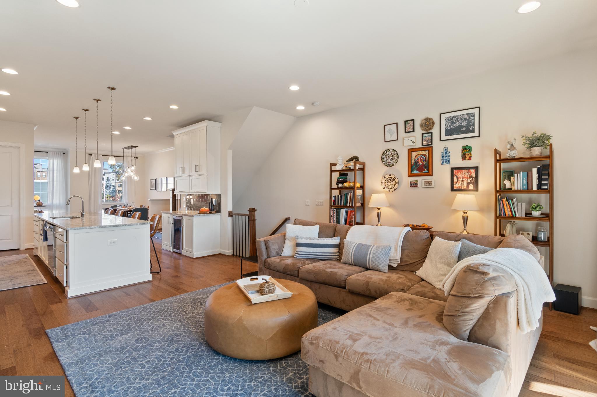 20287 SAVIN HILL DRIVE