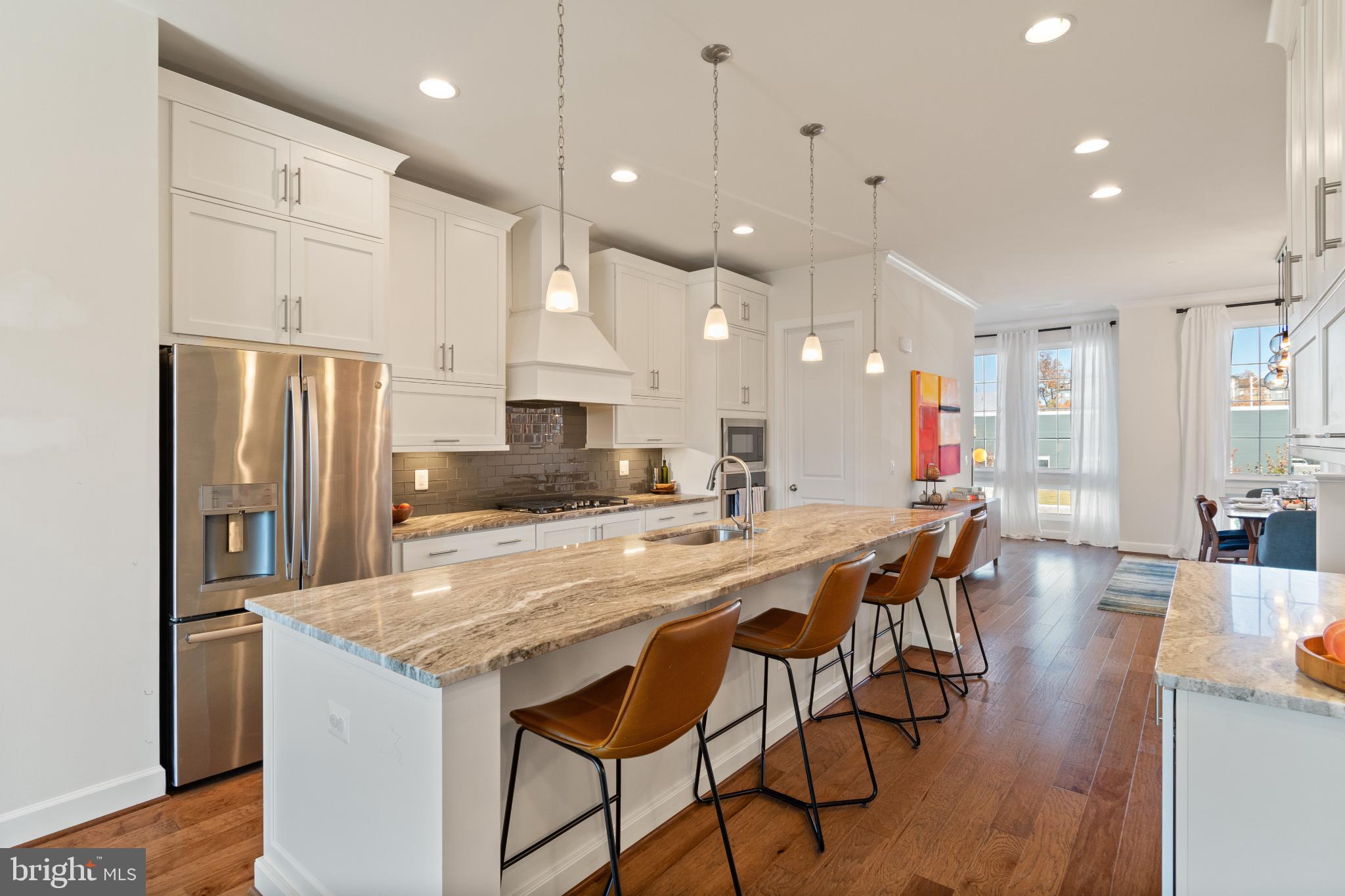 20287 SAVIN HILL DRIVE