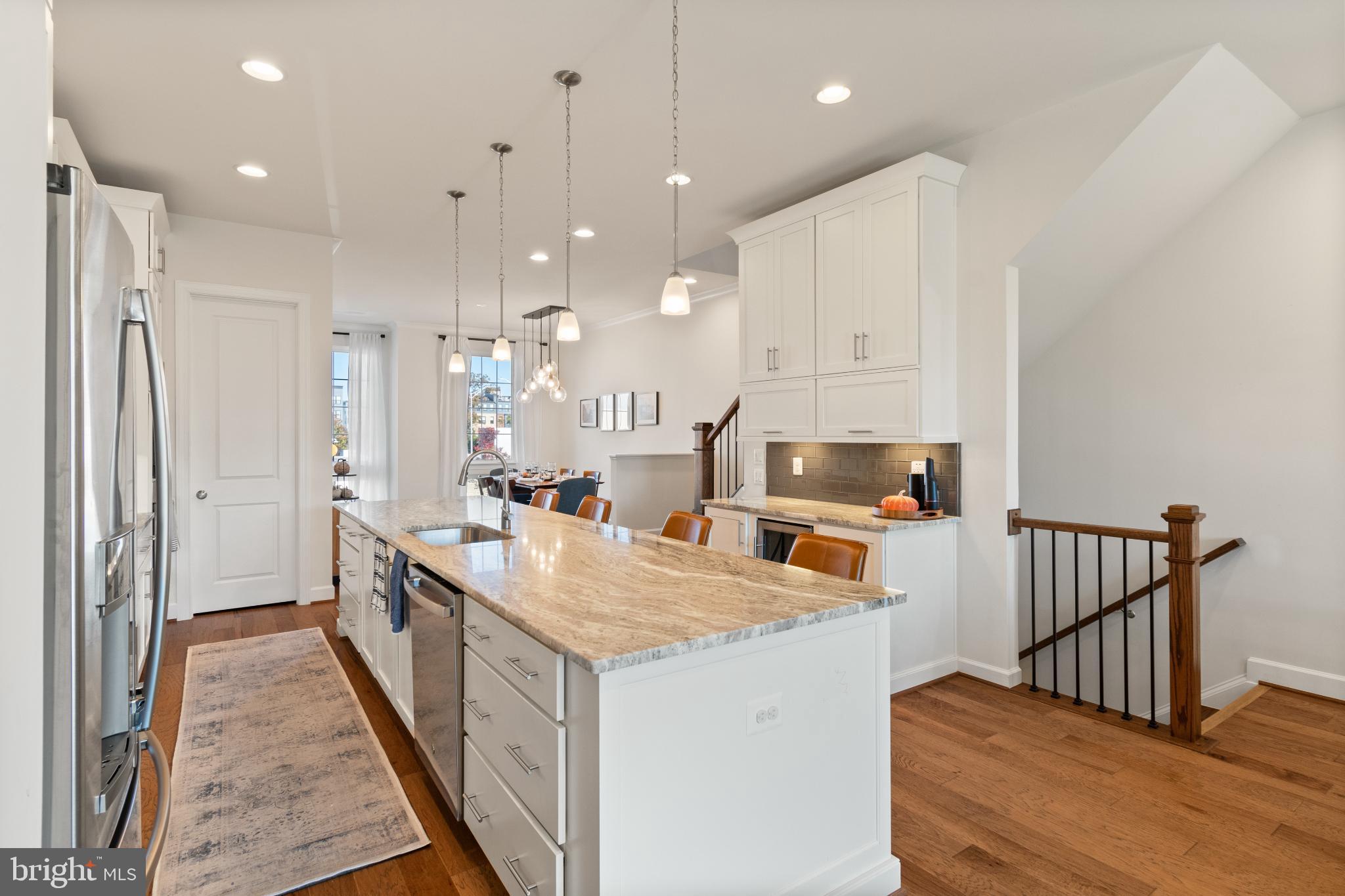 20287 SAVIN HILL DRIVE