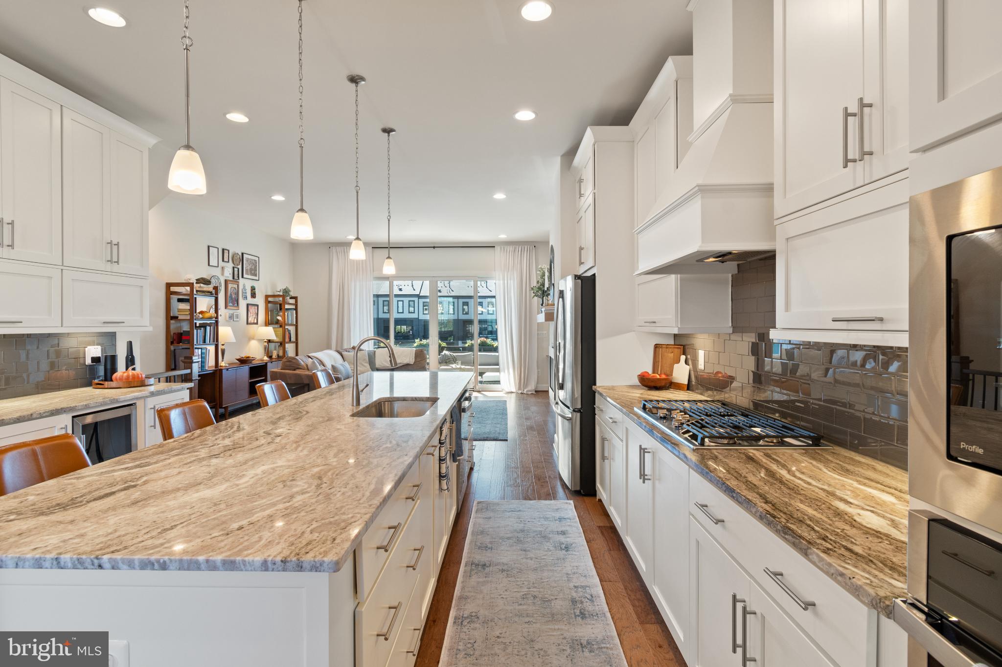20287 SAVIN HILL DRIVE