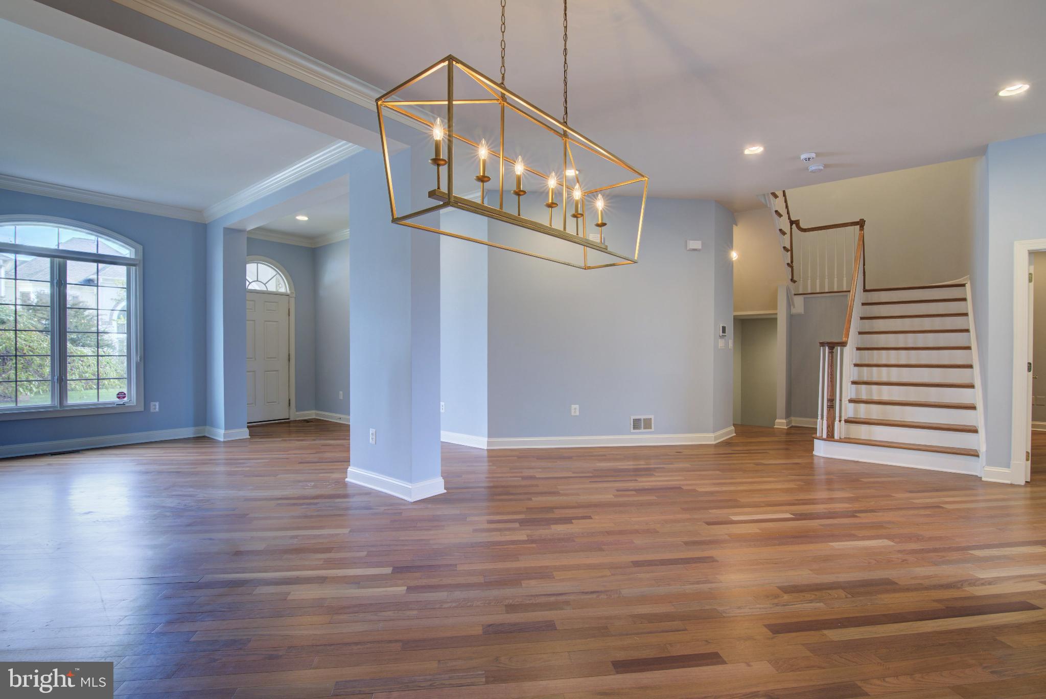 18383 EAGLE POINT SQUARE