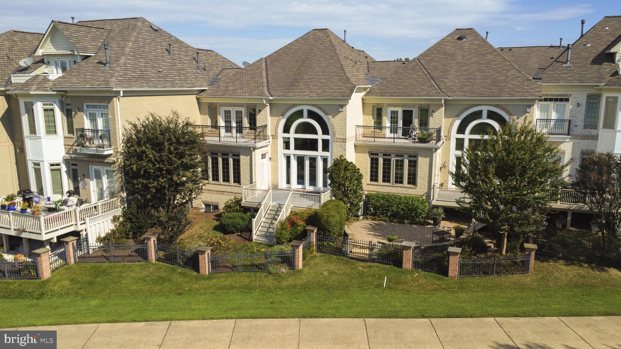 18383 EAGLE POINT SQUARE