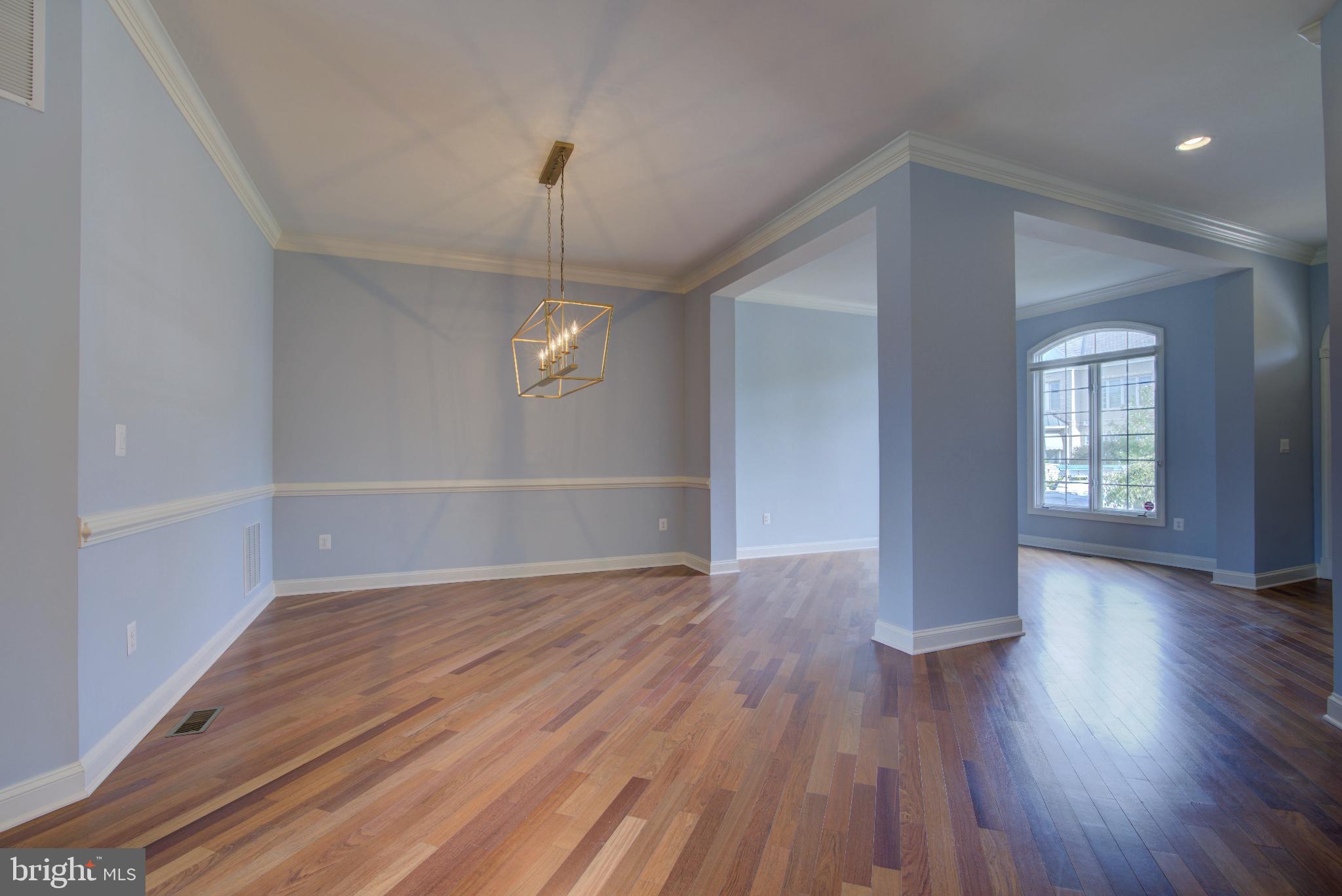 18383 EAGLE POINT SQUARE