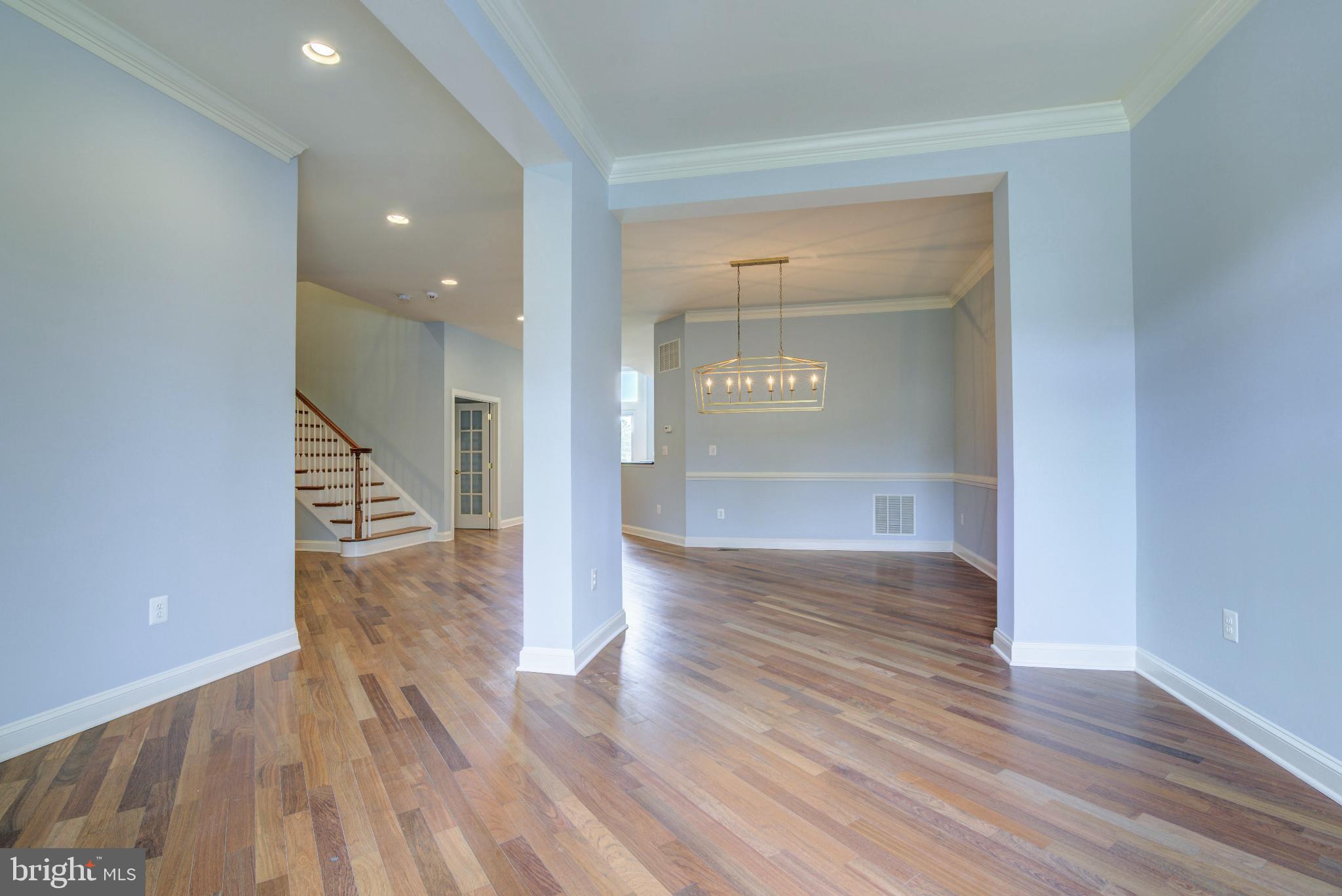 18383 EAGLE POINT SQUARE