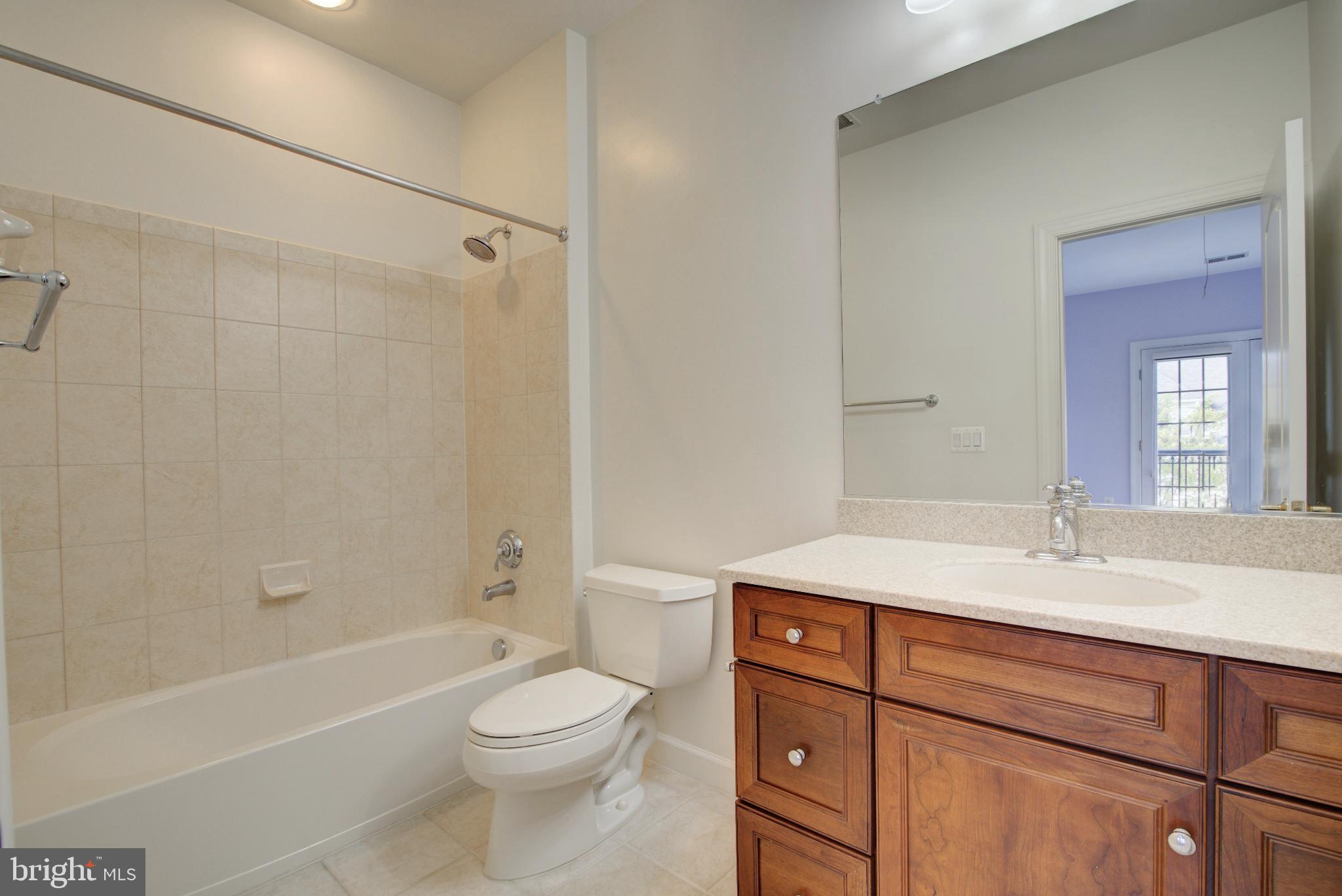 18383 EAGLE POINT SQUARE