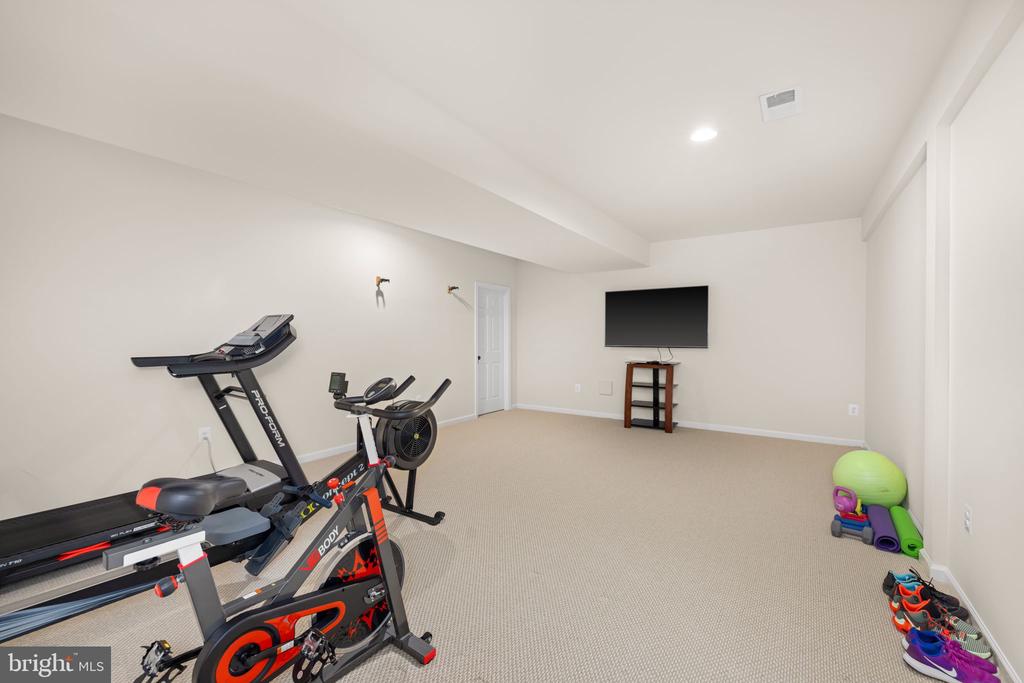 23158 GLENORCHY COURT