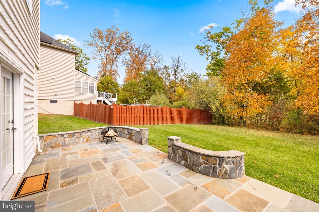 23158 GLENORCHY COURT