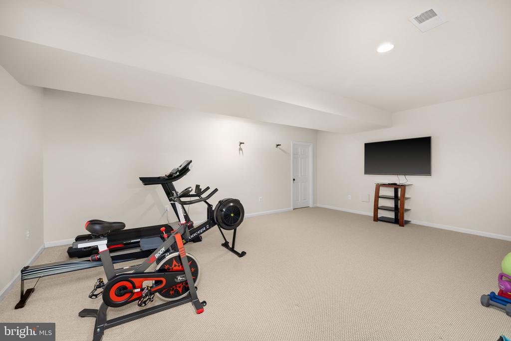23158 GLENORCHY COURT