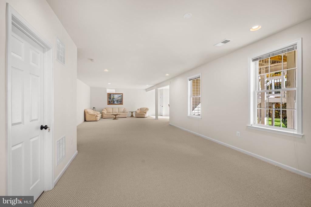 23158 GLENORCHY COURT