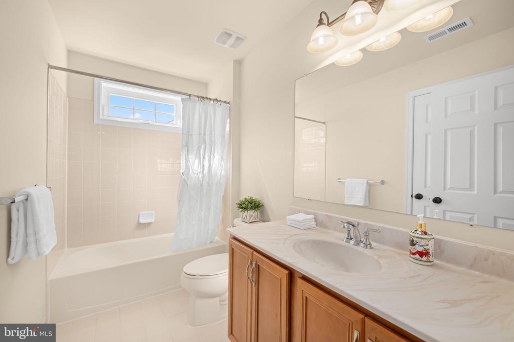 23158 GLENORCHY COURT