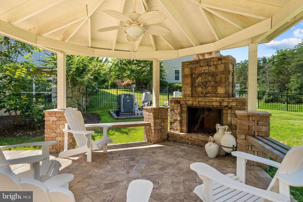 22320 PASTURE ROSE PLACE