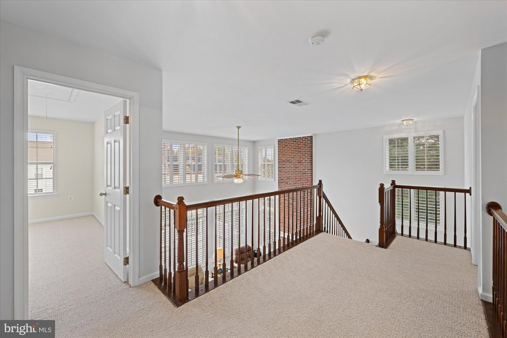 724 GODFREY COURT SE