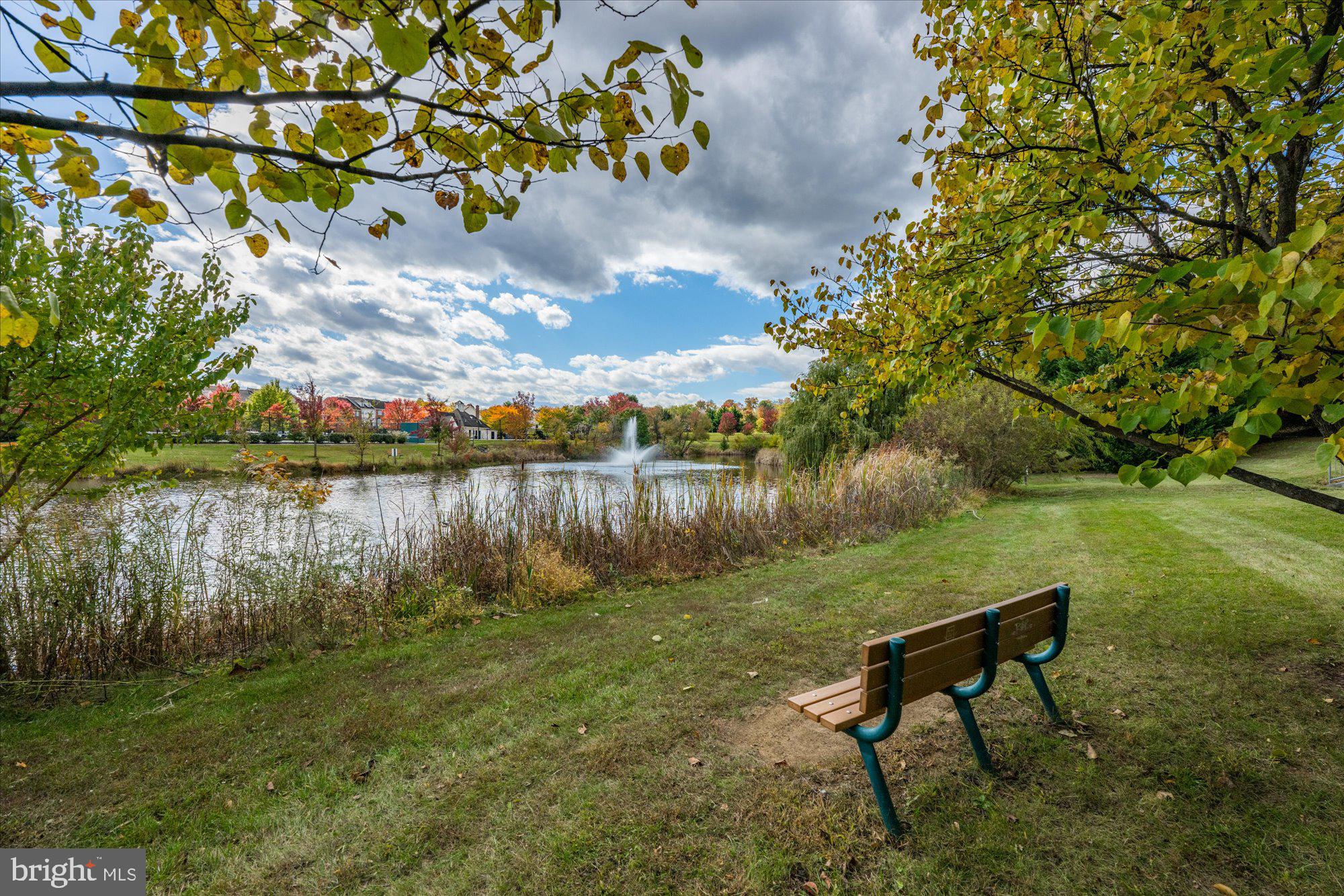 724 GODFREY COURT SE