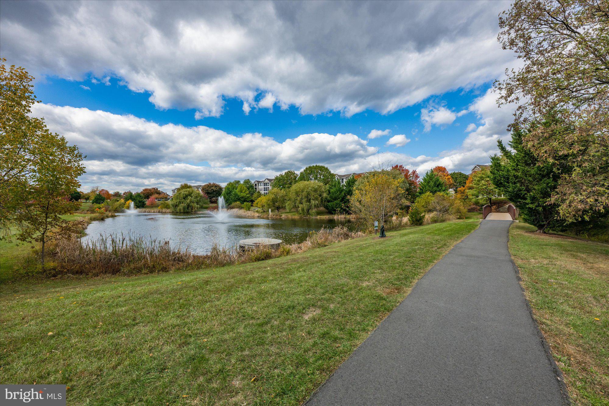 724 GODFREY COURT SE