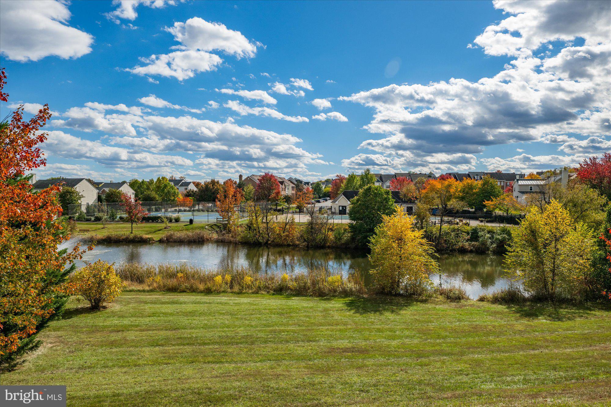 724 GODFREY COURT SE