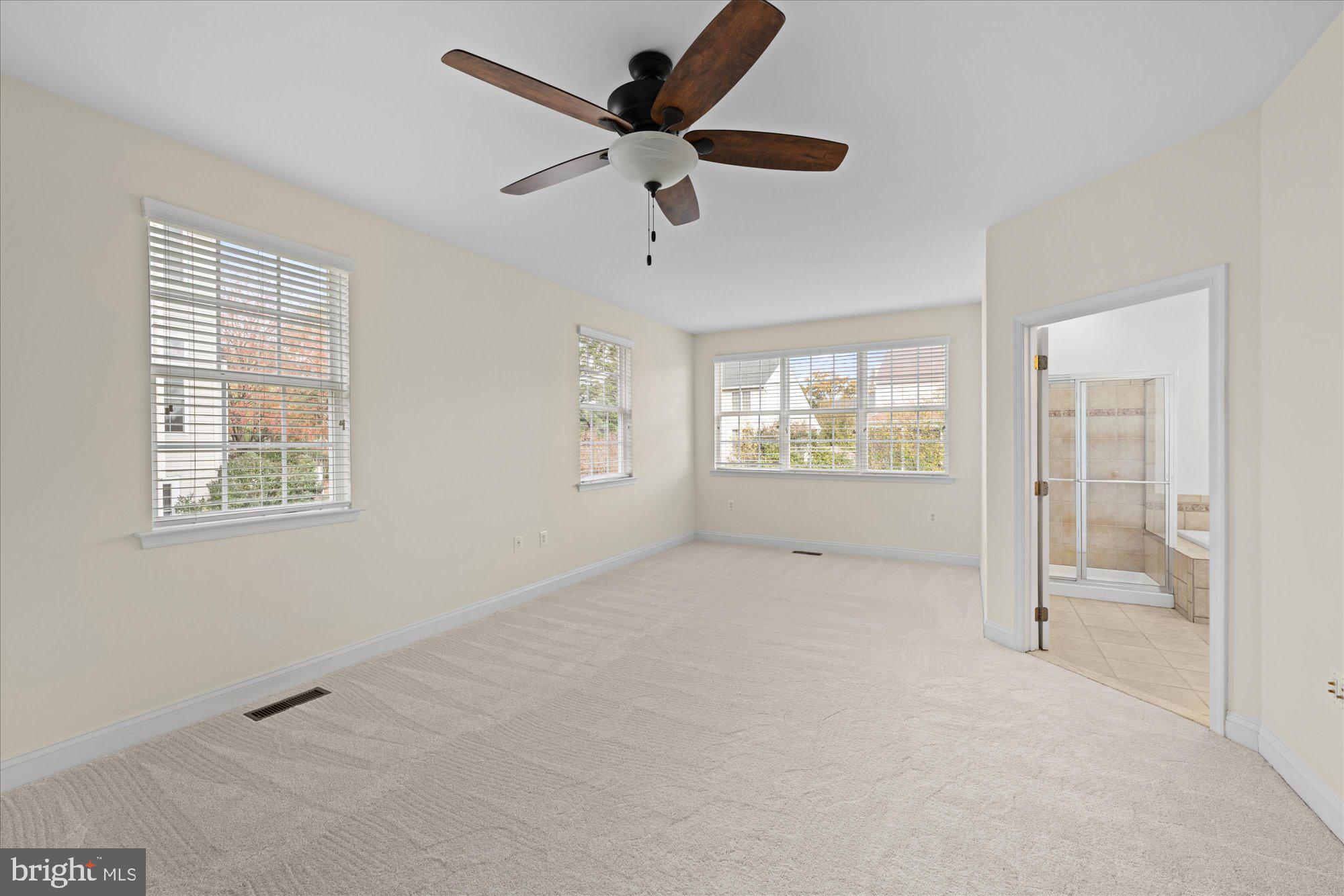 724 GODFREY COURT SE