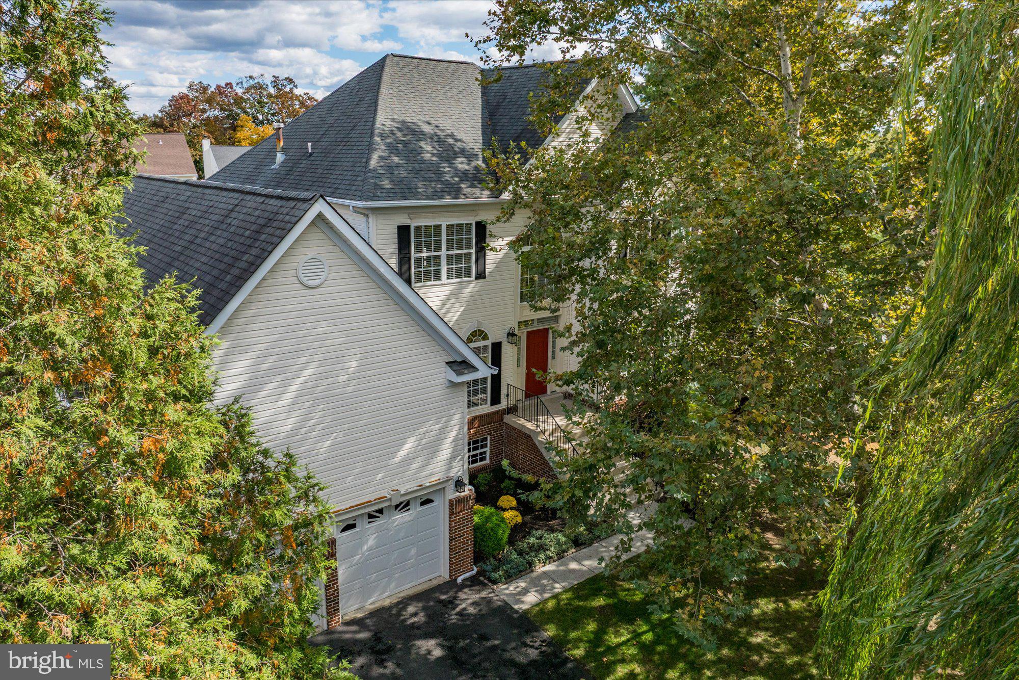 724 GODFREY COURT SE