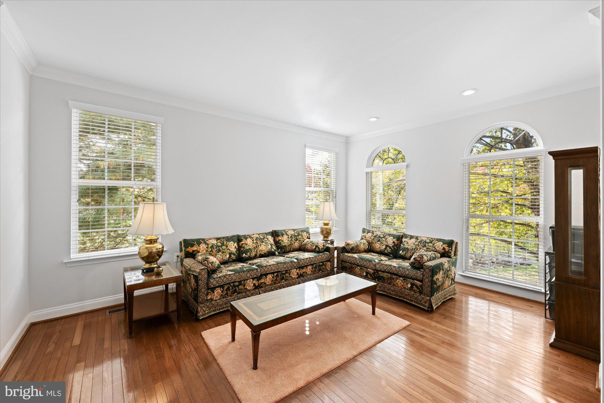 724 GODFREY COURT SE