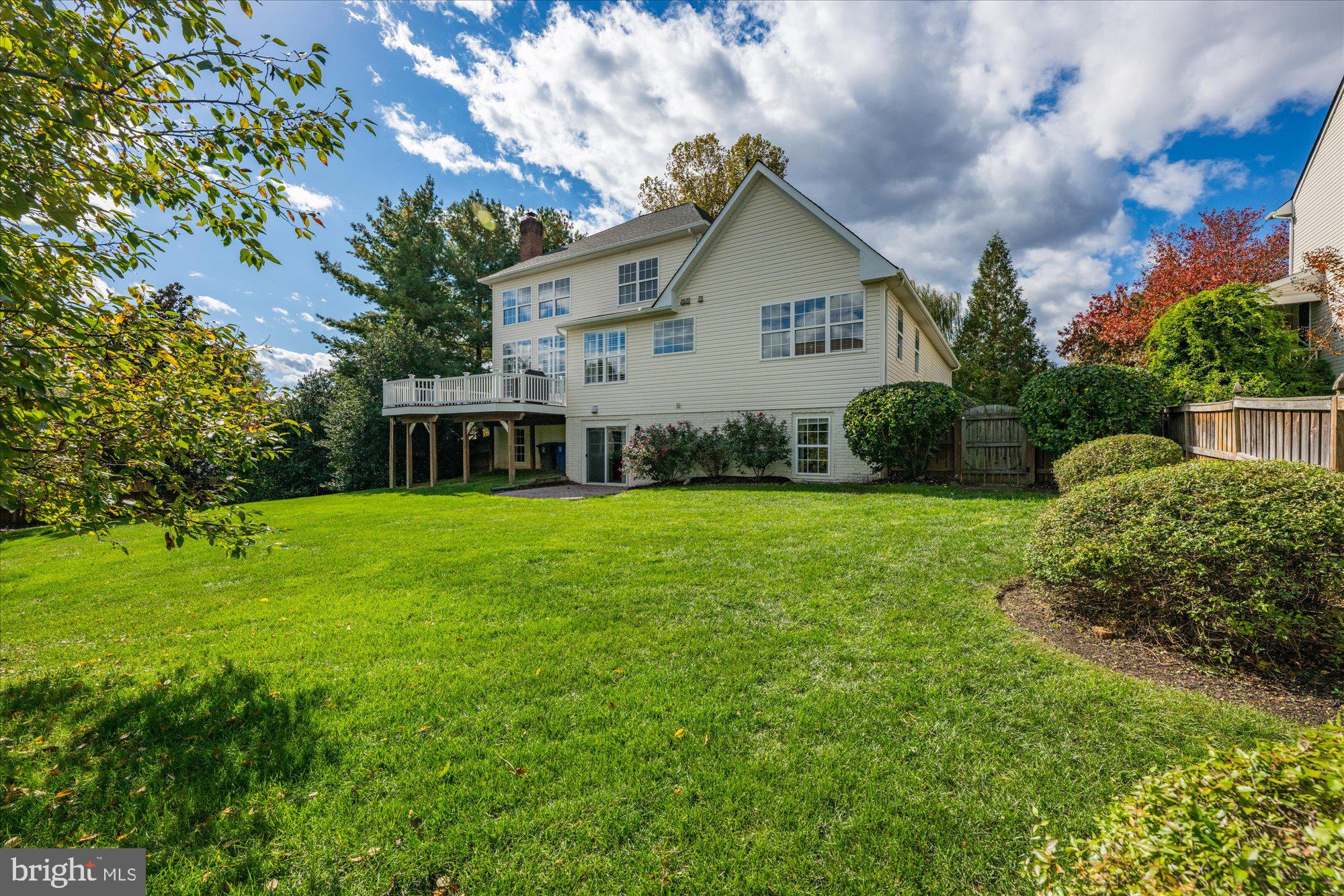 724 GODFREY COURT SE