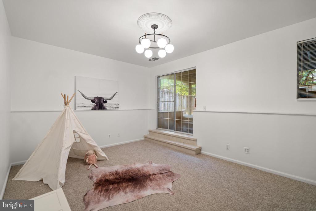 47593 SANDBANK SQUARE