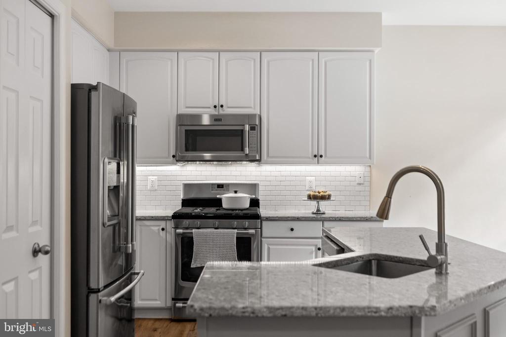 47593 SANDBANK SQUARE