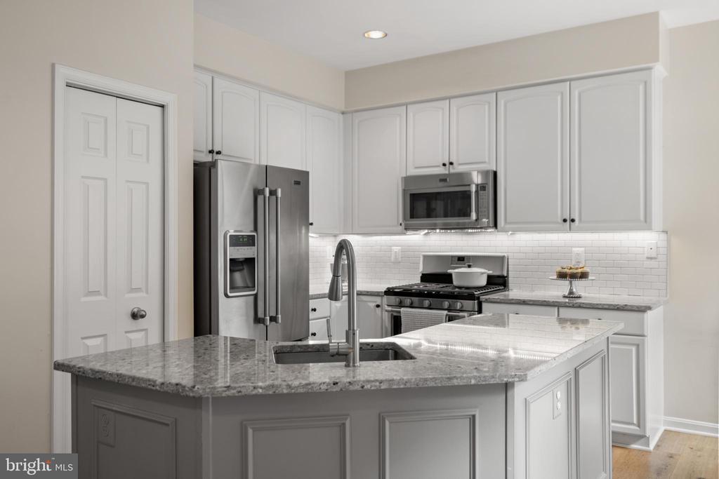 47593 SANDBANK SQUARE