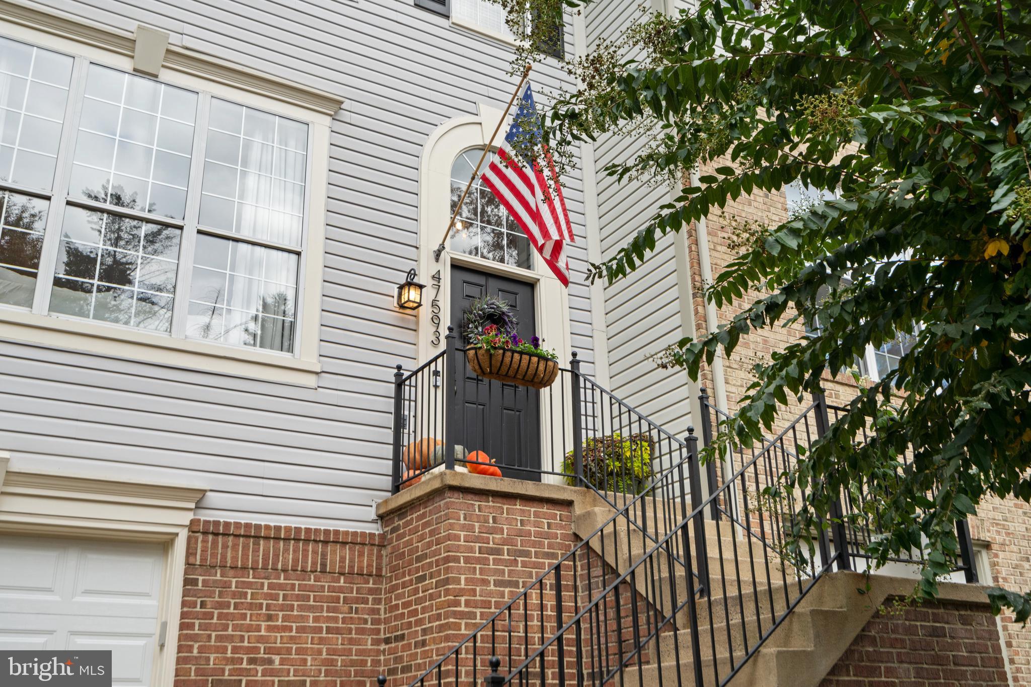 47593 SANDBANK SQUARE