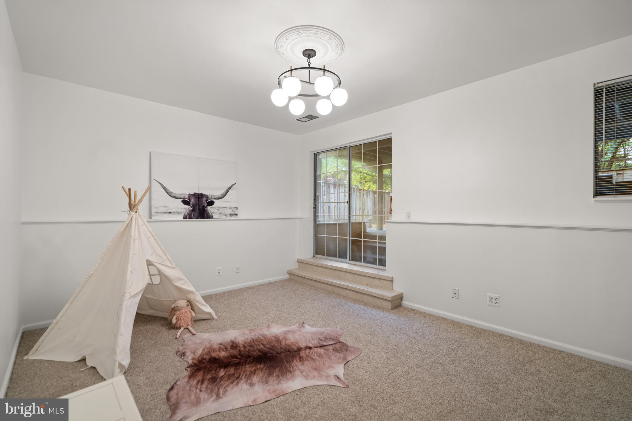 47593 SANDBANK SQUARE