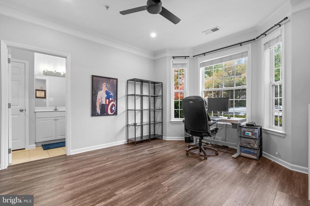 501 SUNSET VIEW TERRACE SE 101