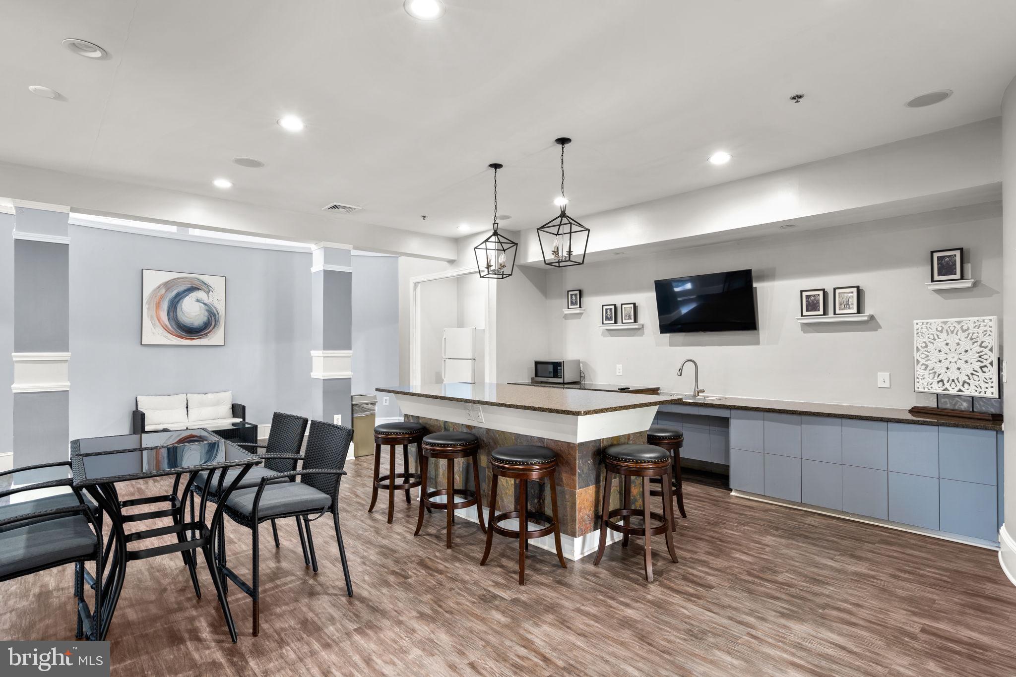 501 SUNSET VIEW TERRACE SE 101