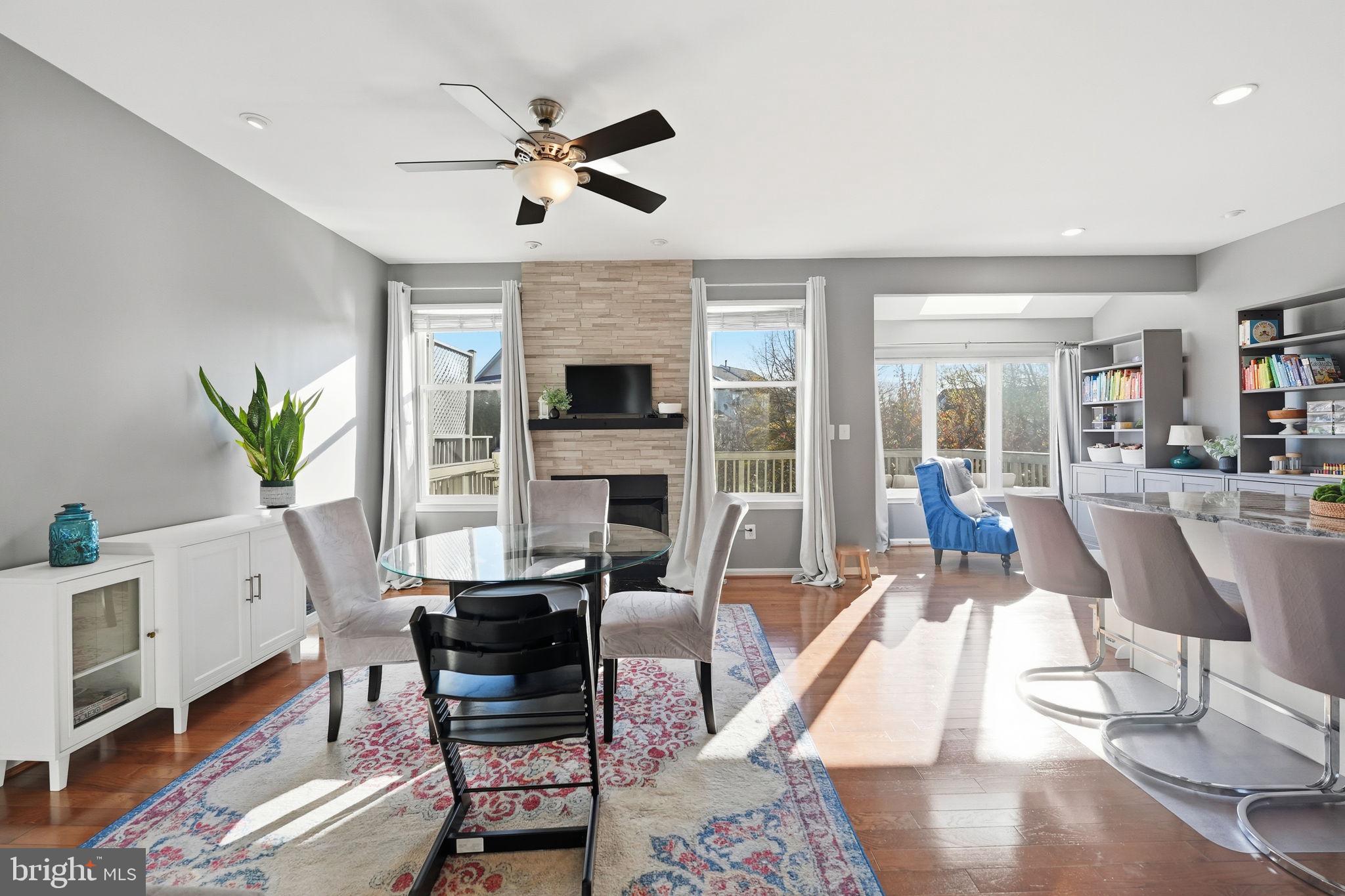 21480 TROWBRIDGE SQUARE