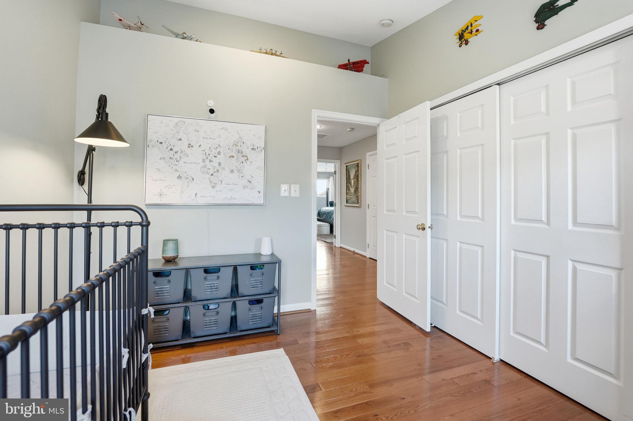 21480 TROWBRIDGE SQUARE