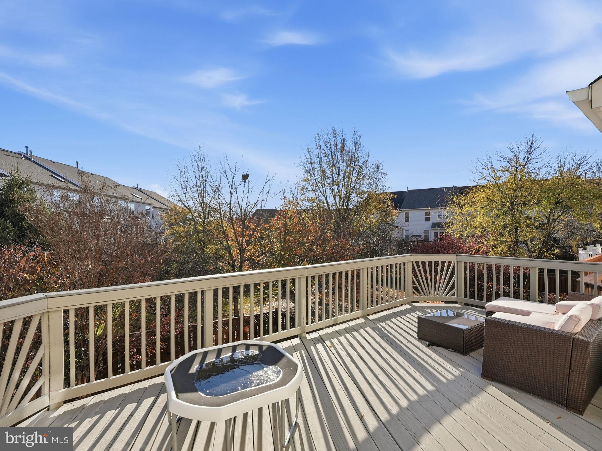 21480 TROWBRIDGE SQUARE