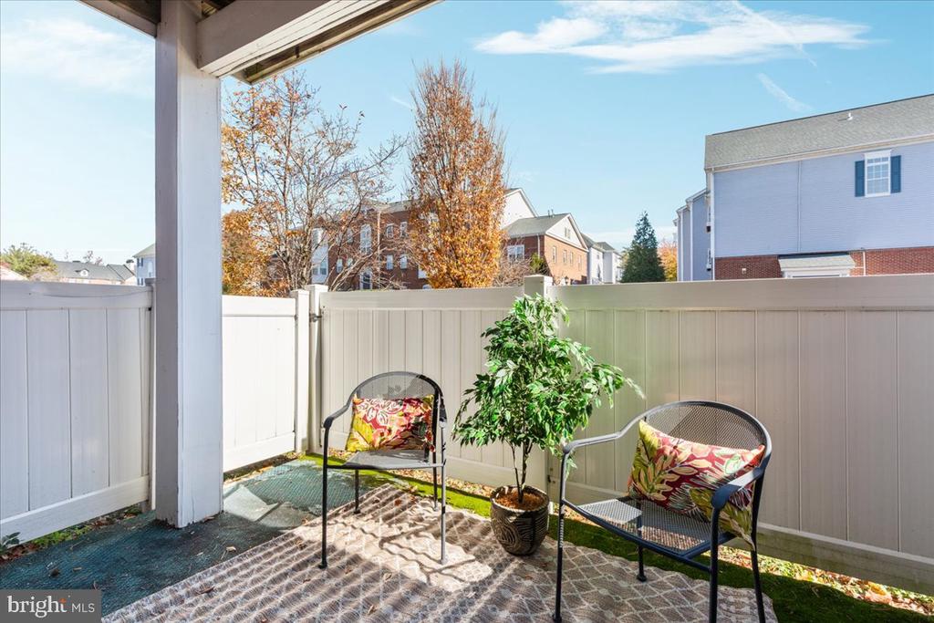 673 CONSTELLATION SQUARE B SE B