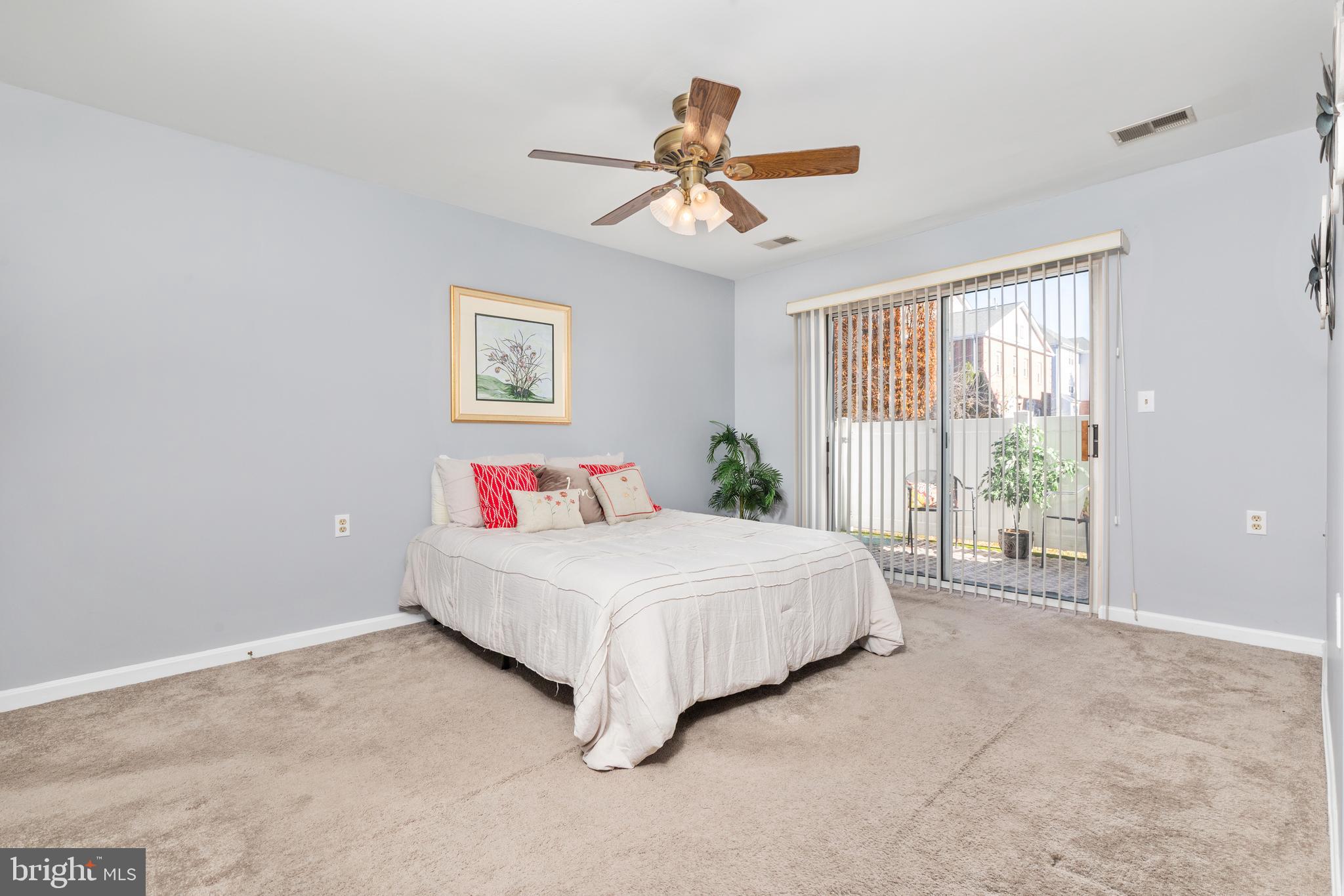 673 CONSTELLATION SQUARE B SE B