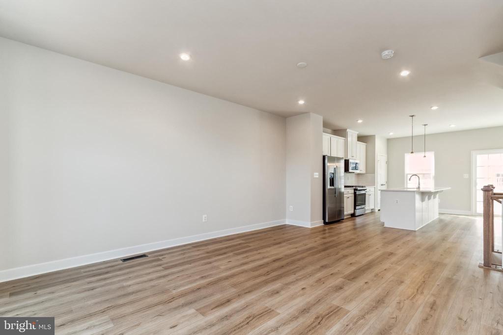 42564 ANTONIA TERRACE