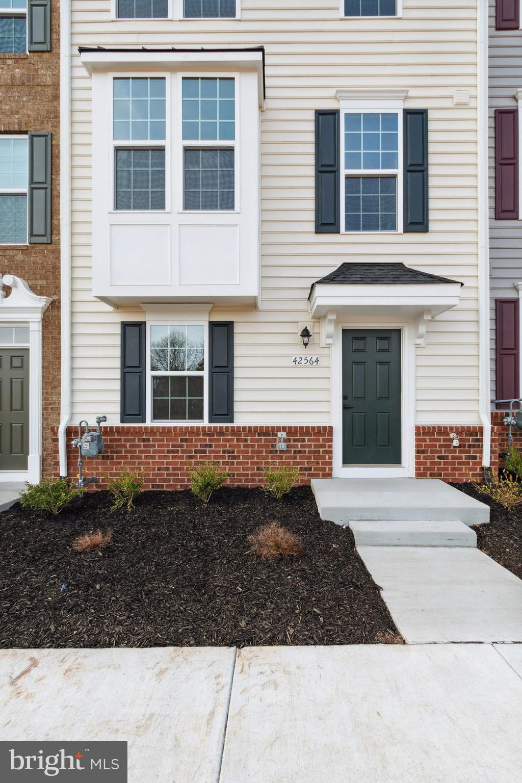 42564 ANTONIA TERRACE