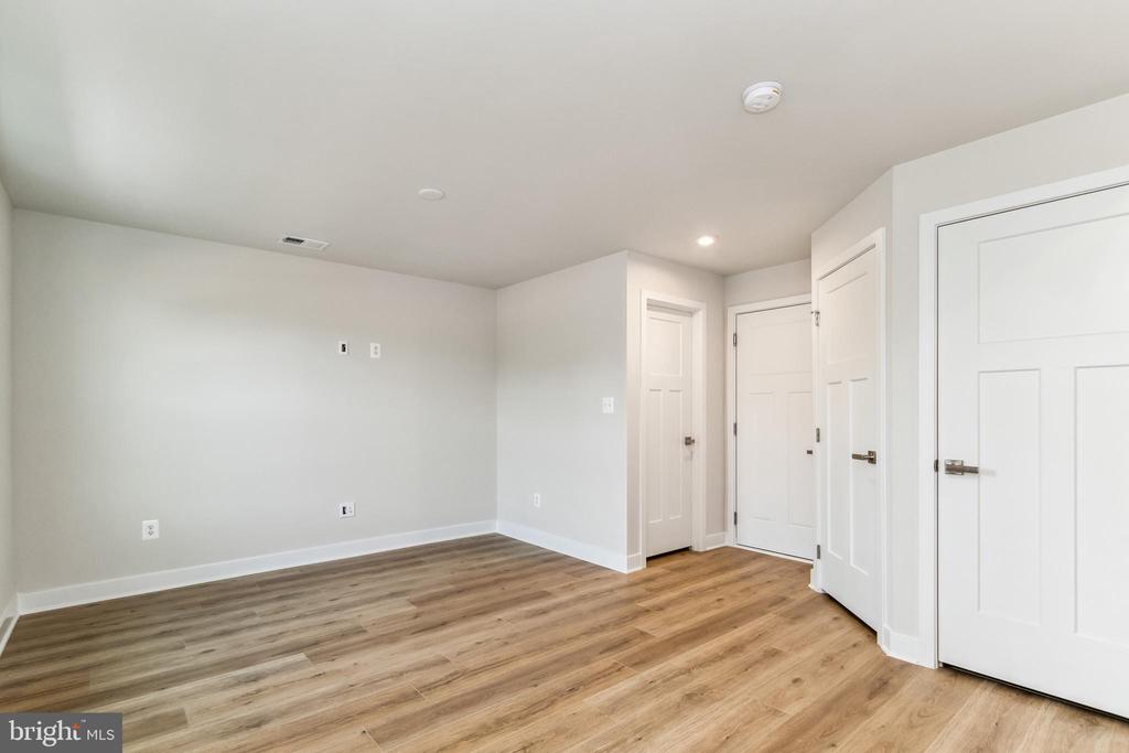 42564 ANTONIA TERRACE