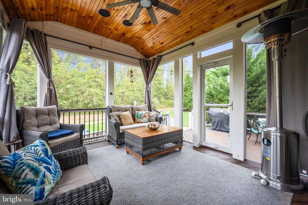 24469 ISLAND POOL COURT