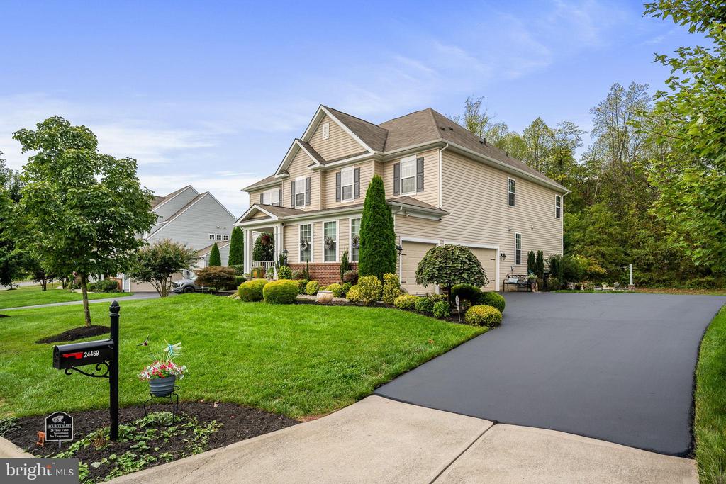 24469 ISLAND POOL COURT