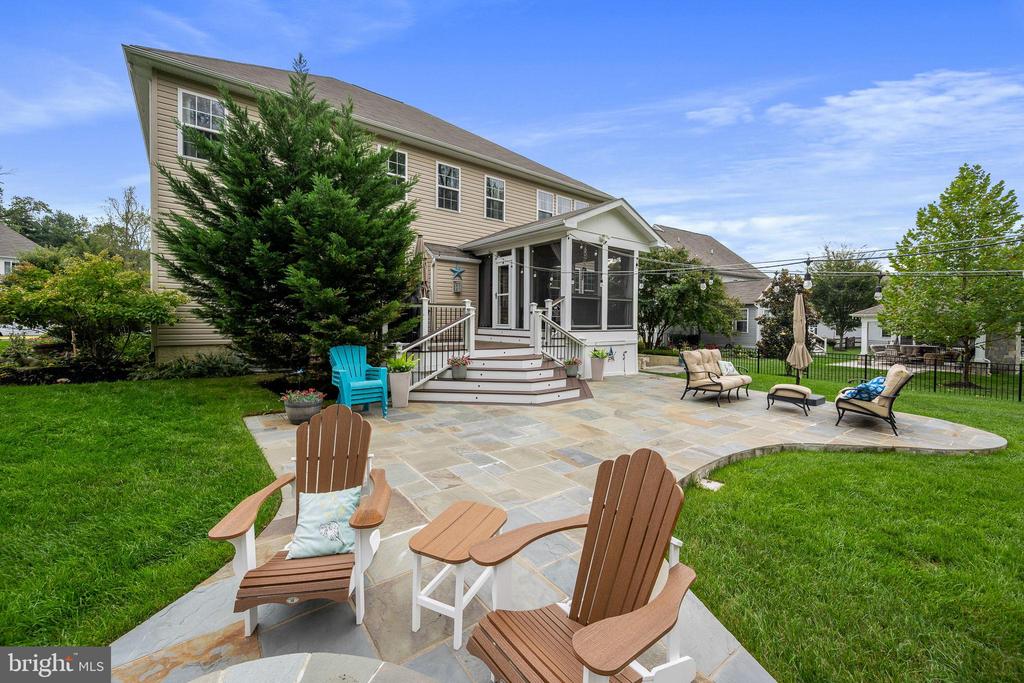 24469 ISLAND POOL COURT