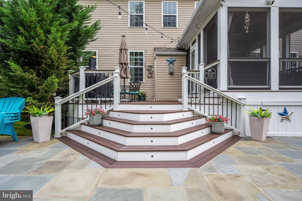24469 ISLAND POOL COURT